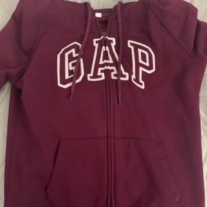 Gap sweater